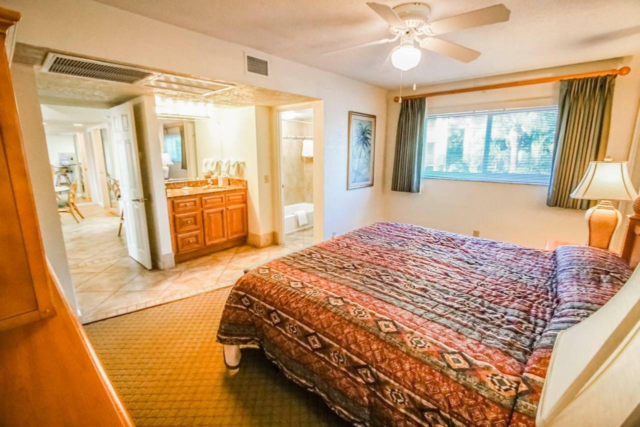 Coral Reef Resort St. Pete Beach Buitenkant foto